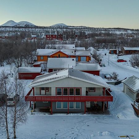 Abisko Hostel Экстерьер фото